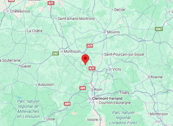 Carte de localisation : A71, Montluçon, Clermont-Ferrand Carte du centre de la France (Auvergne), avec une épingle rouge positionnée sur l'A71, entre Montluçon, Moulins et Clermont-Ferrand. Routes A71, A79, A89.