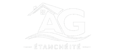 Logo AG blanc sur fond vert foncé. Un toit de maison est intégré au A. Slogan : "— ÉTANCHÉITÉ —".